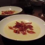 bleomkoolsoep met rauwe ham